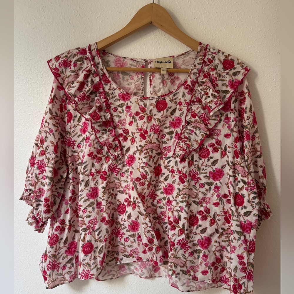 Playa Lucila floral top